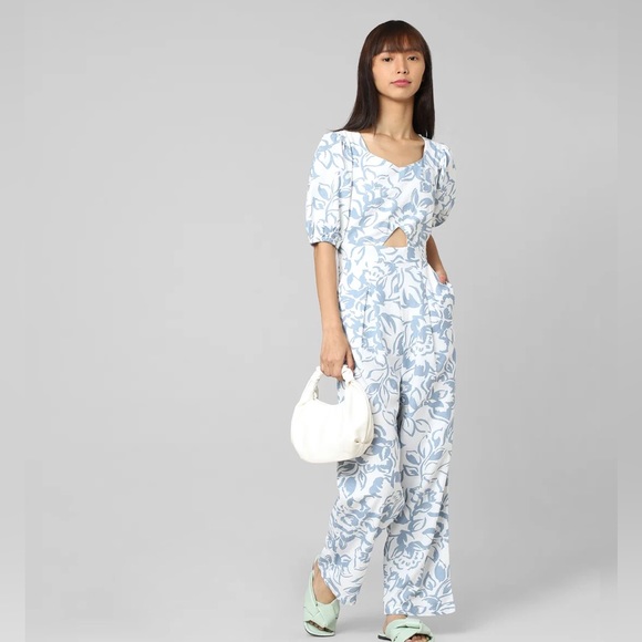 Only Pants - ONLY jumpsuit size 36 ankle length white colour floral print round neck